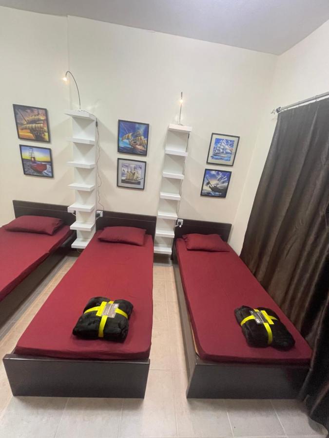 Dxb Backpackers Executive Hostel ดูไบ ภายนอก รูปภาพ